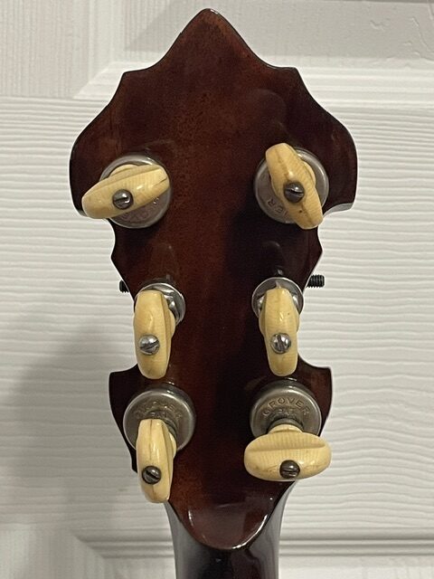 Close view of Heritage Signature Cam Tuner hardware